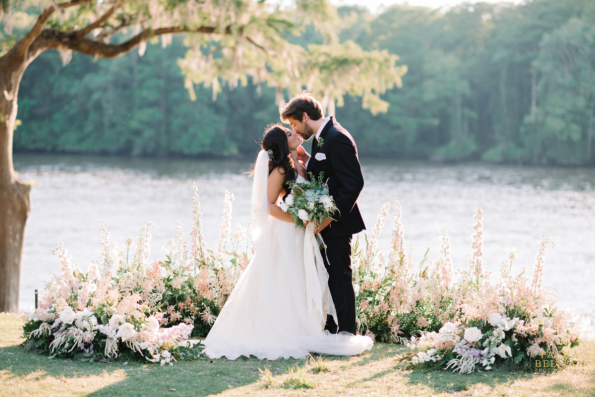 10 tips to hire your wedding photographer   