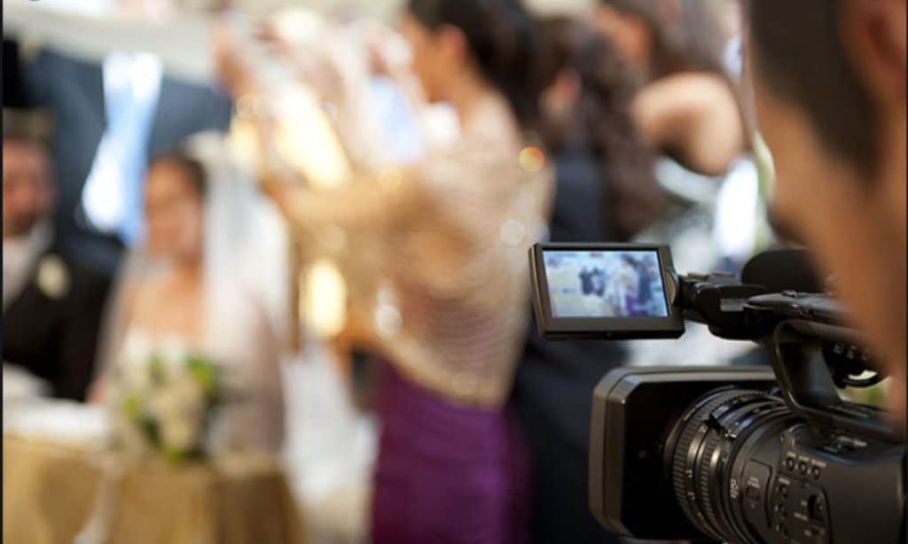 videographer instead of DIY wedding video making